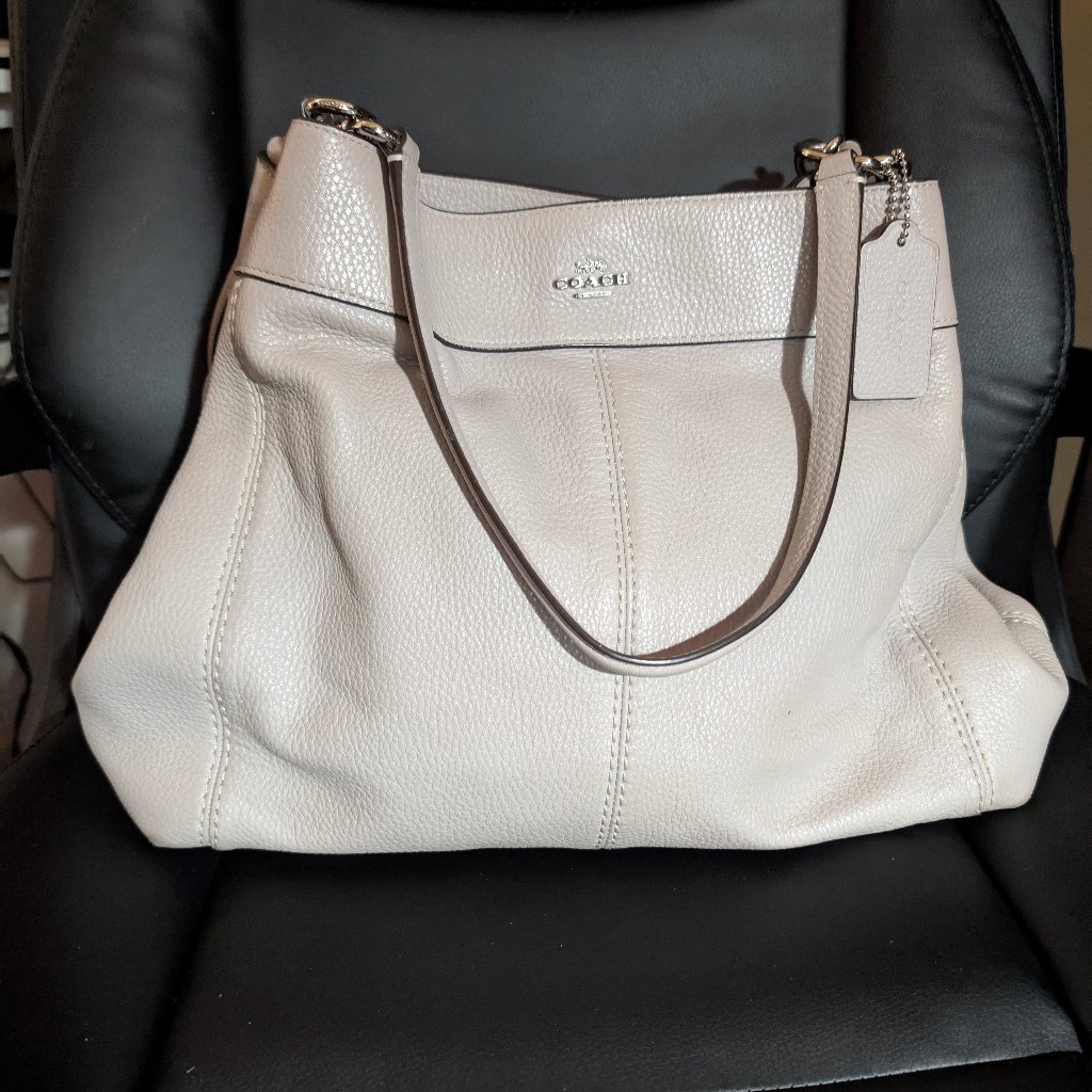 Coach Lexy Pebbled Grey Leather Shoulder Bag!